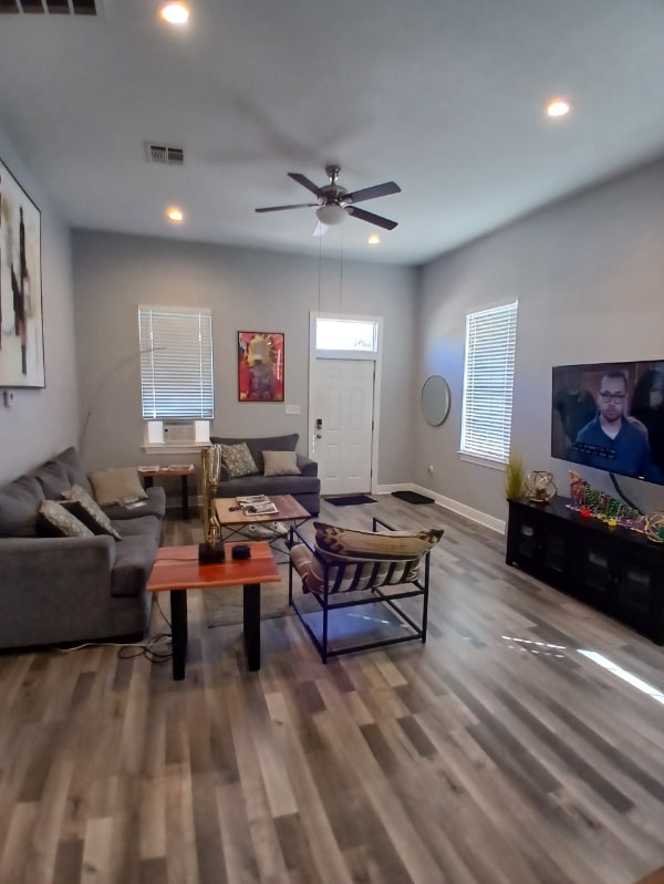 Building Photo - 1700 Frenchmen St