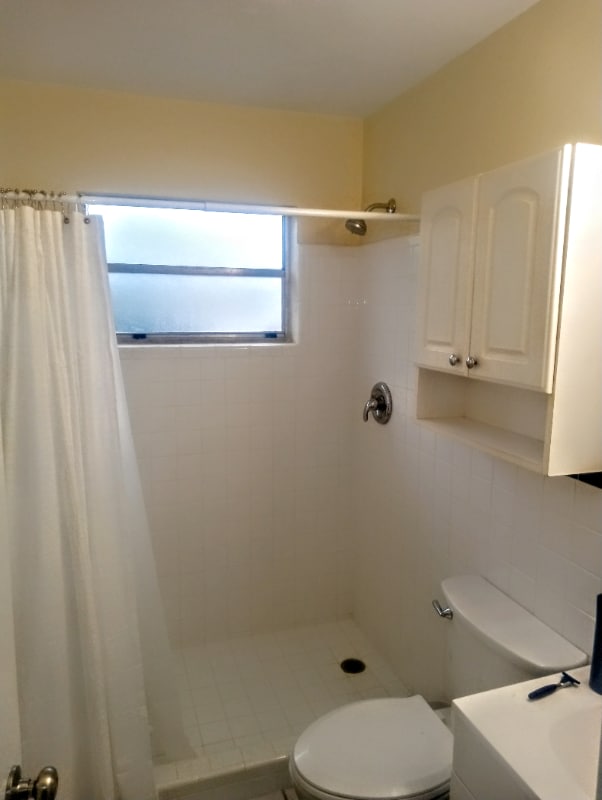 Building Photo - 527 Goodland Dr