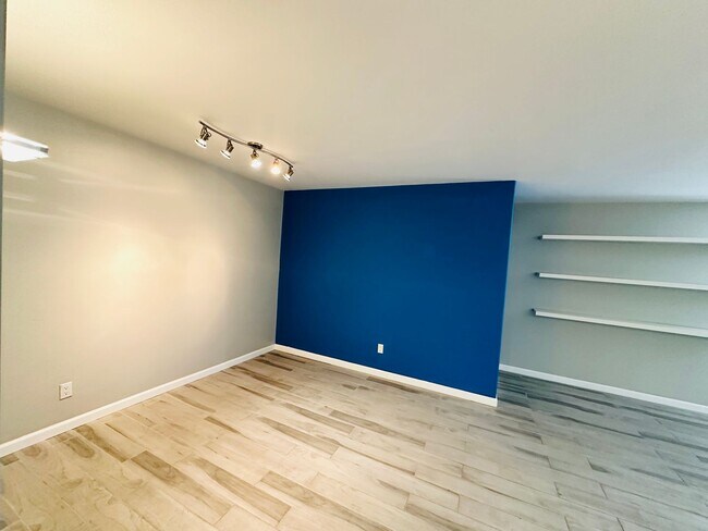 Foto del edificio - Ground level 2 bedroom, 2 bath in Bayfront...