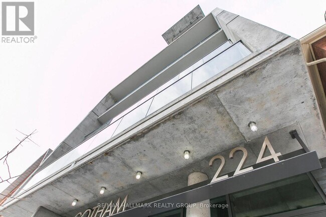 Building Photo - 224 Lyon St. N