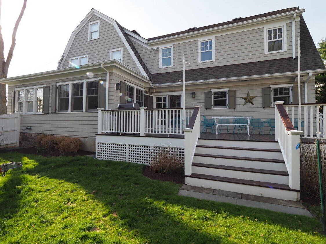 Foto principal - 50 Mansfield Ave