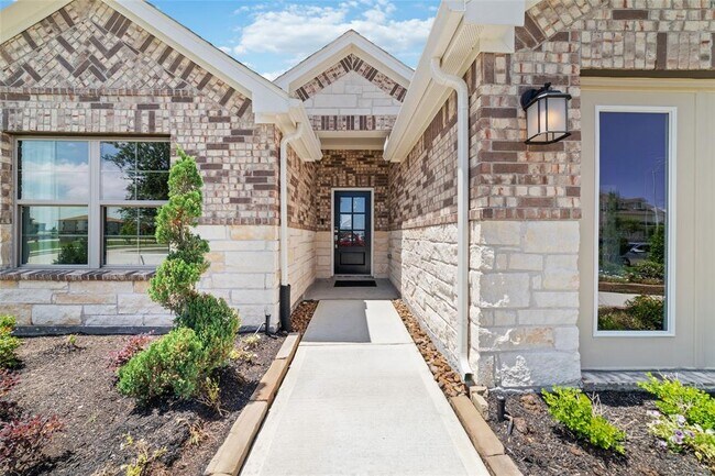 Building Photo - 2303 Gentle Breeze Ln