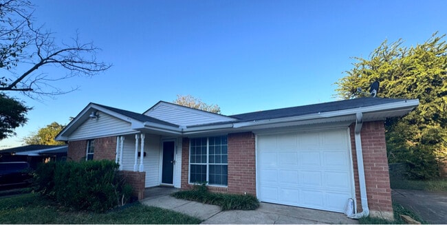 Photo - 1222 SW 5th St House
