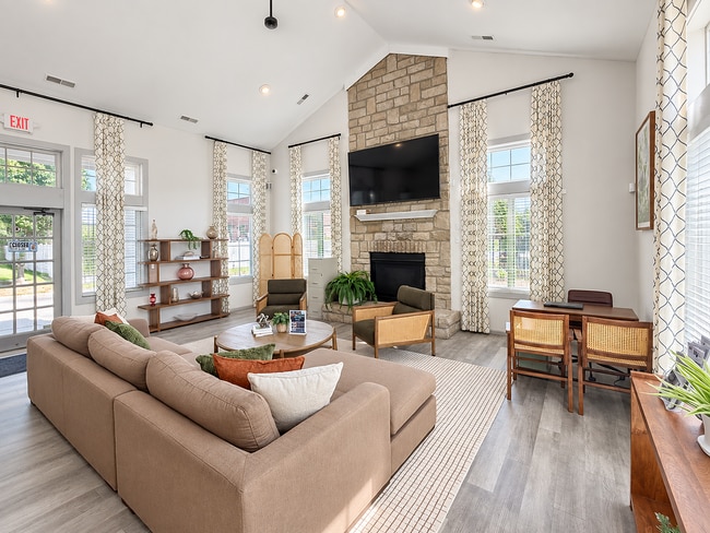 Building Photo - Enclave at Albany Park