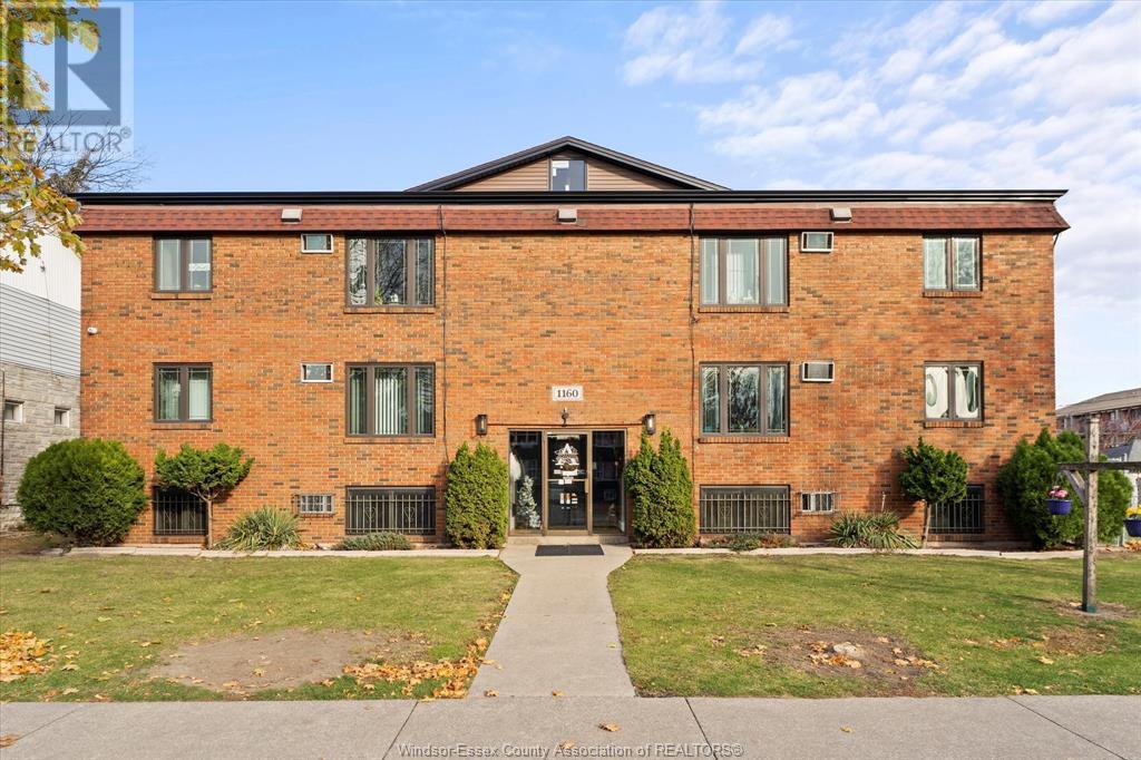 Primary Photo - 1160 Howard Ave