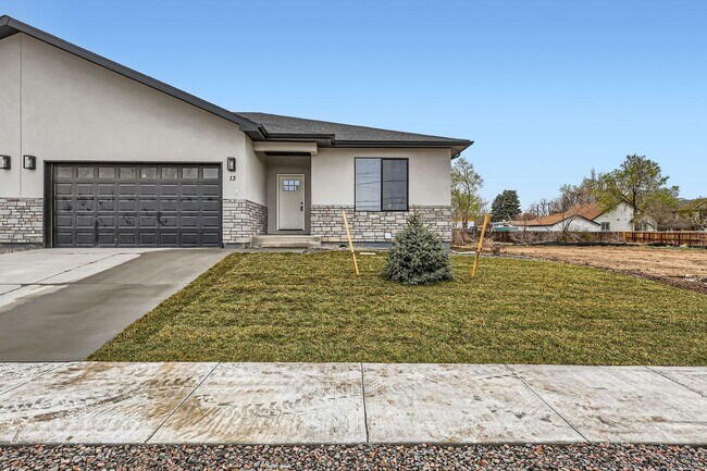 Foto del edificio - New Construction Half Duplex in Lakewood (...