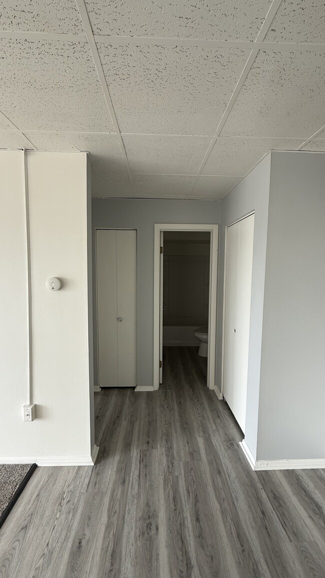Building Photo - 370 Newton Cir