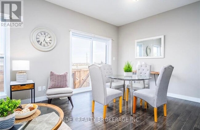 Building Photo - 439 Athlone Ave