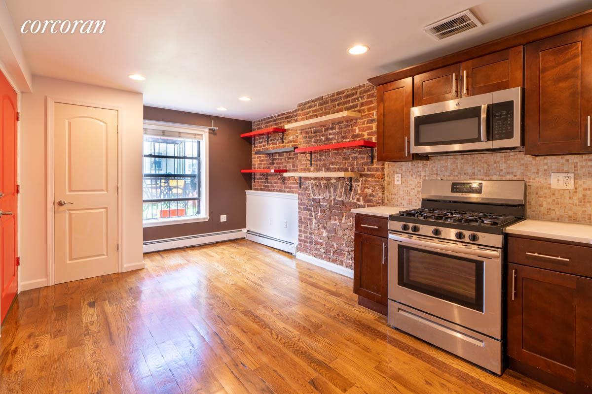 Foto principal - 1091 Herkimer St