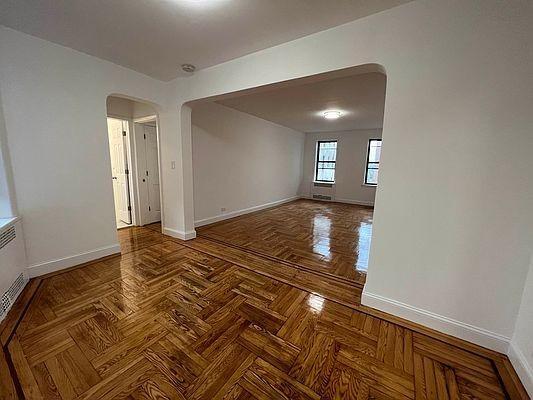 Foto del edificio - 2 bedroom in Bronx NY 10468