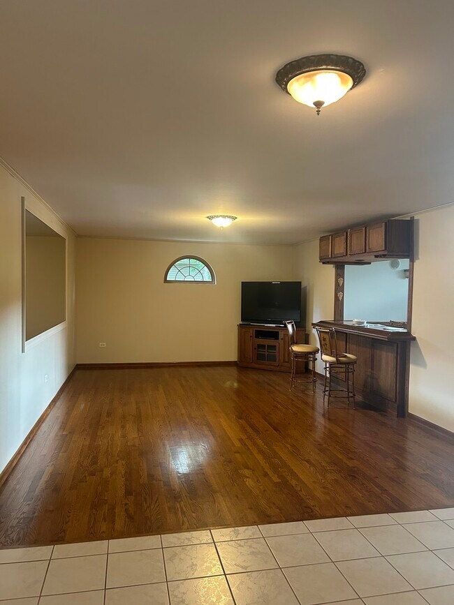 Foto del edificio - 527 Springwood Ln