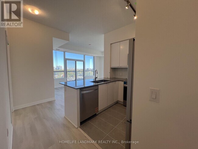 Photo du bâtiment - 3260 Sheppard Ave E