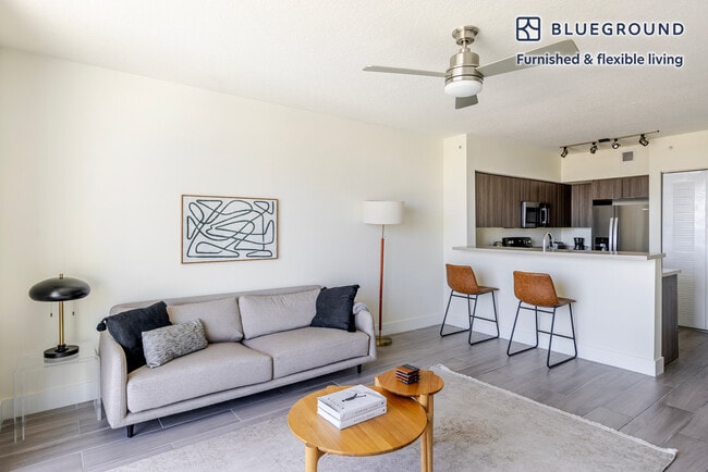 Foto del edificio - 1000 NW 7th St