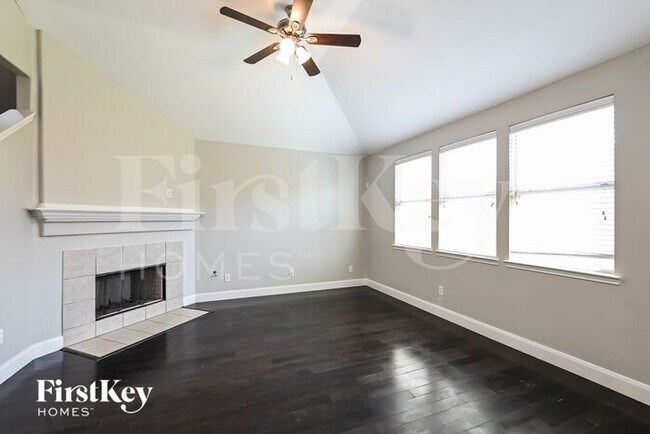 Foto del edificio - 19539 Otter Trail Ct