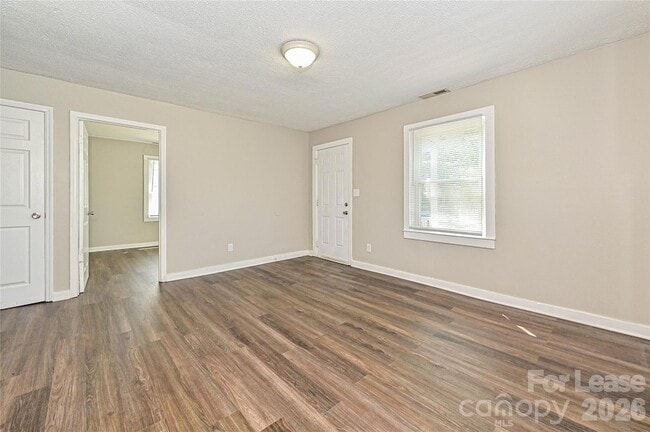 Foto del edificio - 3516 Jonquil St