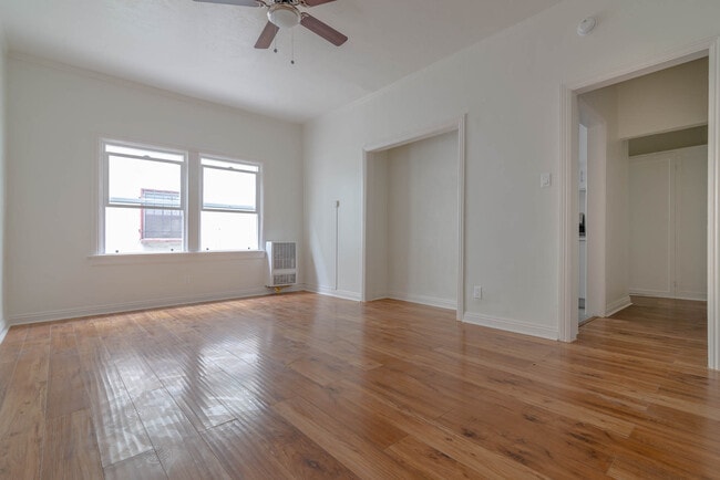 Building Photo - 404 N Coronado Street