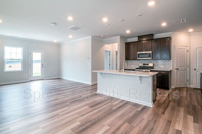 Building Photo - 904 Holly Bluff Ln