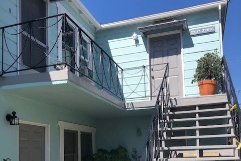 Primary Photo - 2209 Ocean Park Blvd