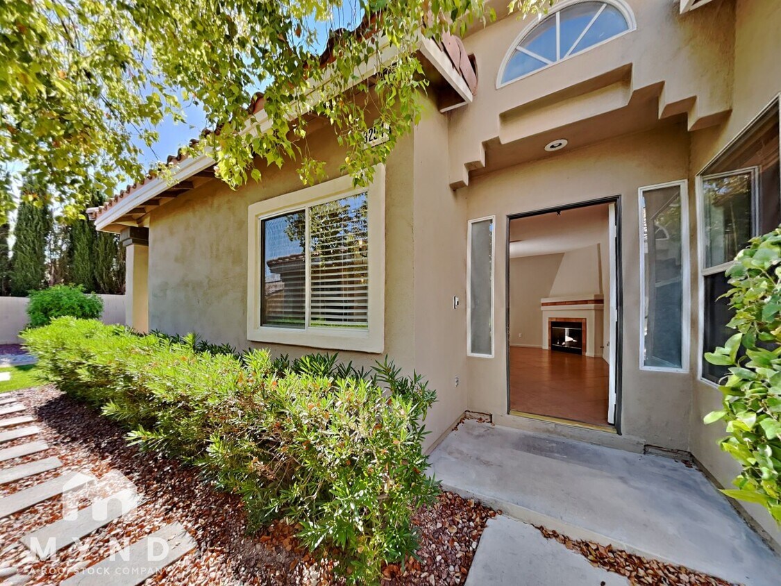 Foto principal - 3254 Mystic Ridge Ct