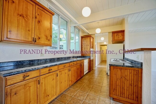 Foto del edificio - 870 Penny Royal Ln