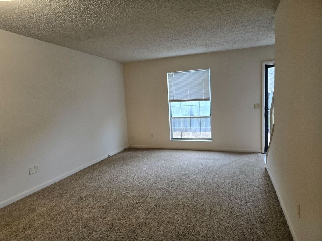 Primary Photo - Spacious 1 Bedroom, 1.5 Bath Townhouse – Minutes from Nashville