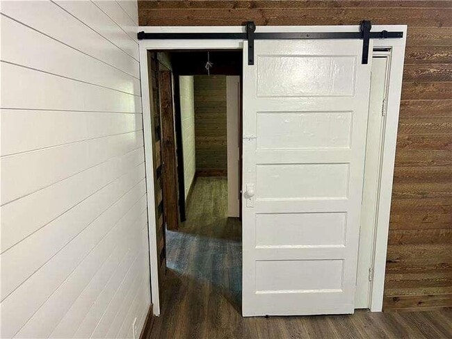 Building Photo - 3521 Clay Rd SW