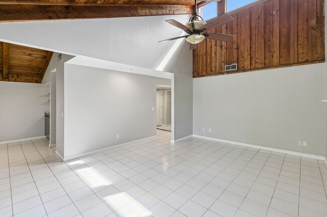 Foto del edificio - 5339 Indian Creek Dr