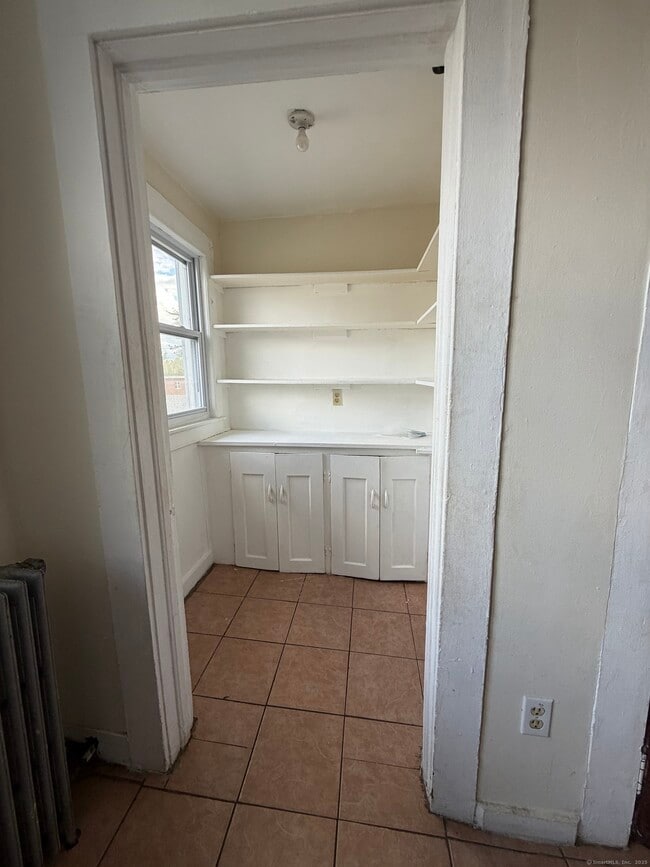 Building Photo - 39 Annawan St