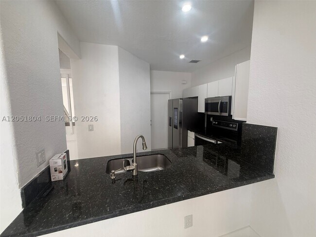 Building Photo - 3873 SW 171st Terrace