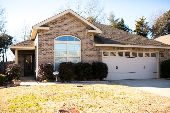 Building Photo - 307 Dovington Dr