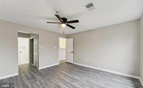 Foto del edificio - 8931 Town Center Cir