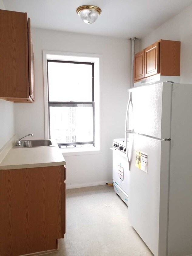Primary Photo - 751 Walton Ave