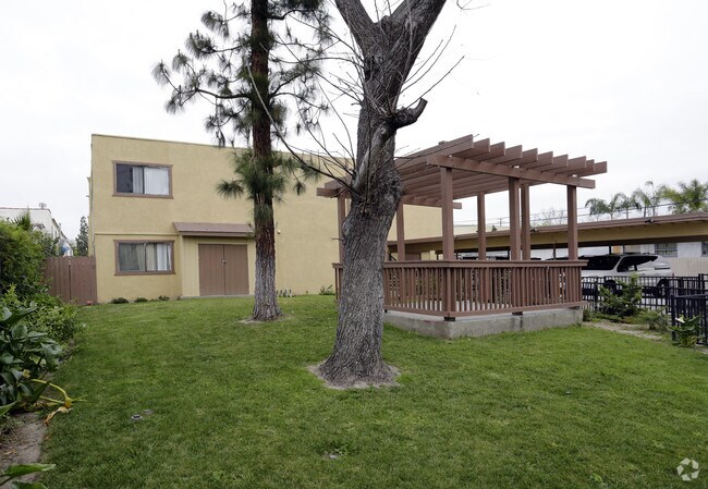 Foto del edificio - 927-931 W Bishop St