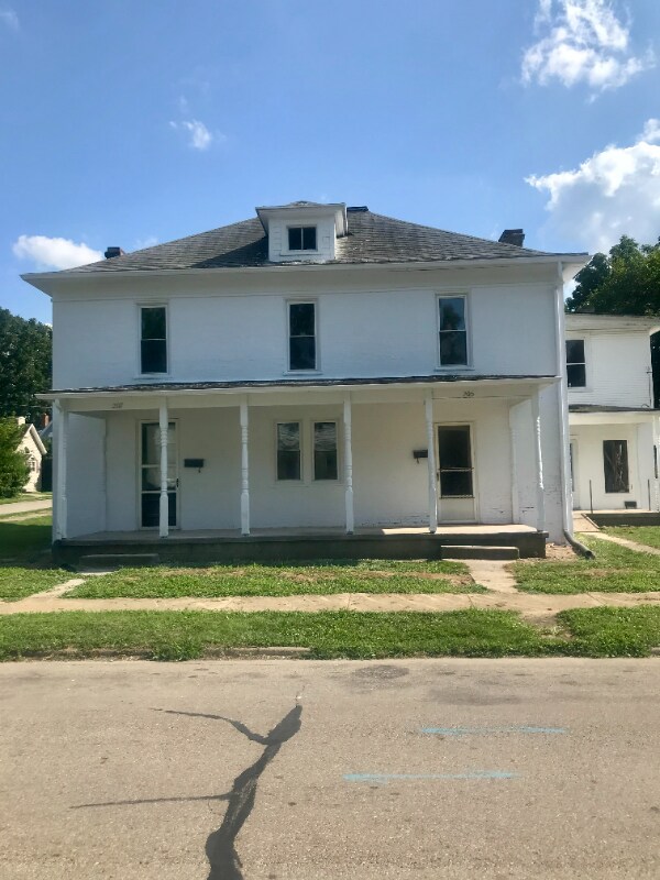 Foto del edificio - 205 E Reynolds St