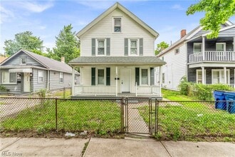 Building Photo - 7210 Colgate Ave