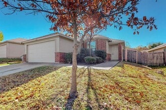 Building Photo - 4822 Nuevo Laredo Ct