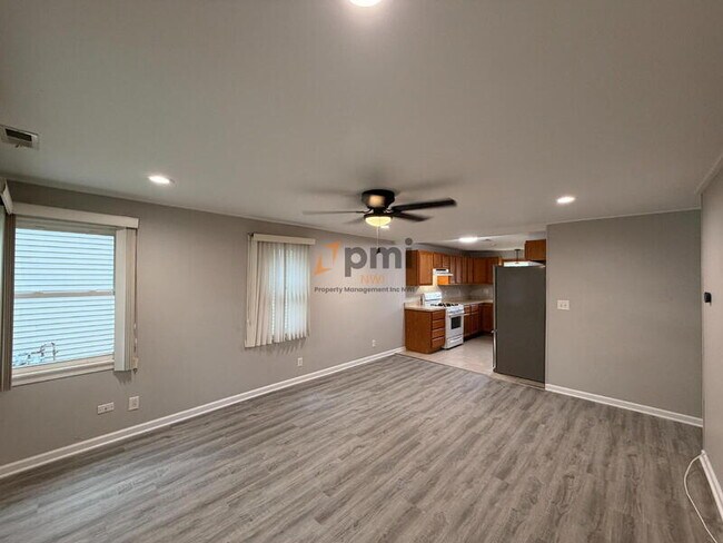 Foto del edificio - 105-105 W McAlpin St