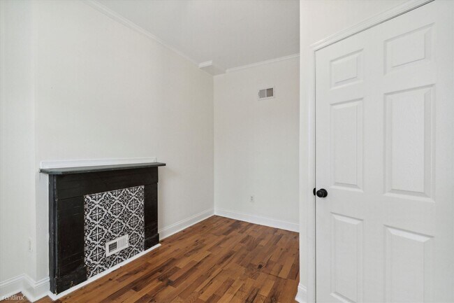 Building Photo - 4 br, 4 bath House - 2246 N SYDENHAM ST