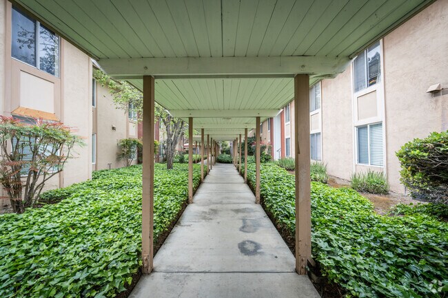 exterior - 38500-Unit 4 Paseo Padre Pky