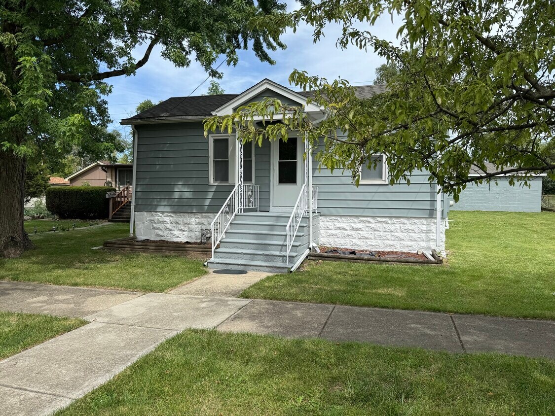 706 Clinton St, Lockport, IL 60441 House Rental in Lockport, IL