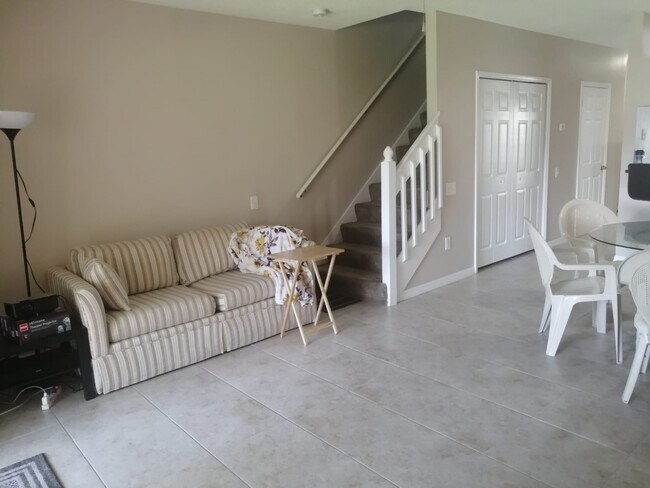 Building Photo - 2291 Lake Woodberry Cir