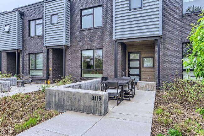 Foto del edificio - Boulder Luxury Modern Furnished Townhouse