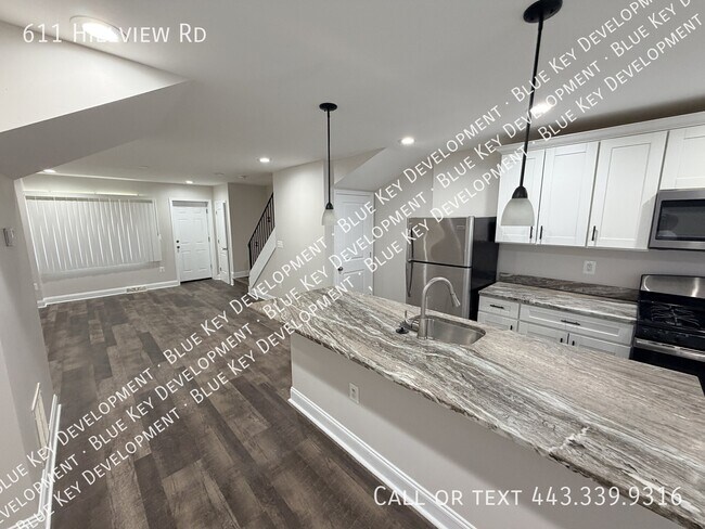 Building Photo - 611 Hillview Rd