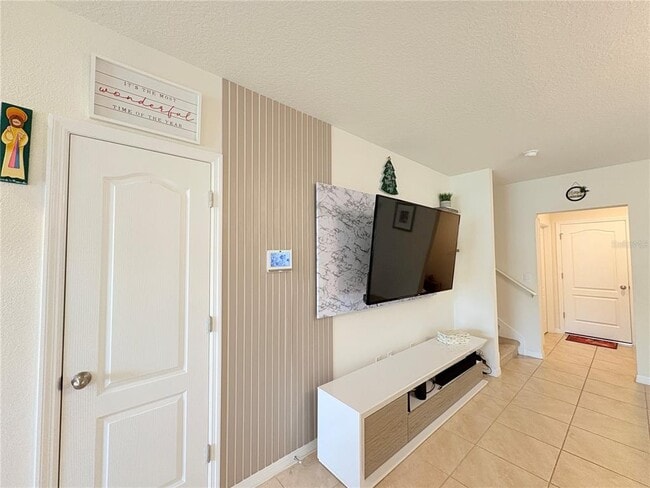 Building Photo - 1818 Red Canyon Dr
