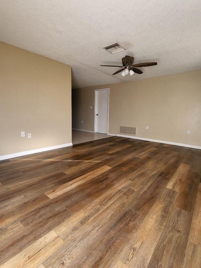 Livingroom - 1440 Brixton Ln
