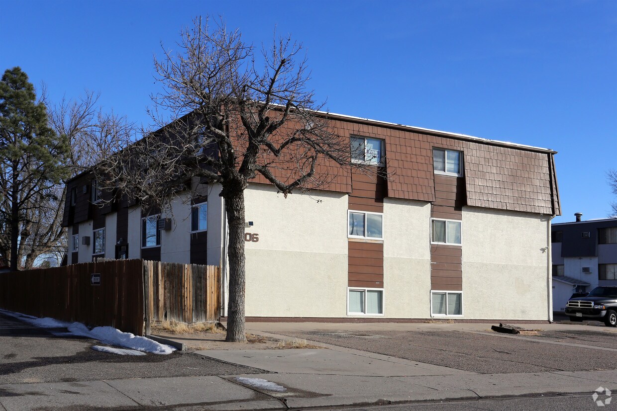 1906 Vinewood Ln, Pueblo, CO 81005 Apartments in Pueblo, CO