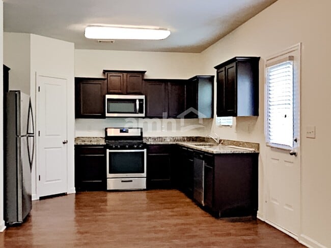 Building Photo - 350 Scotland Dr