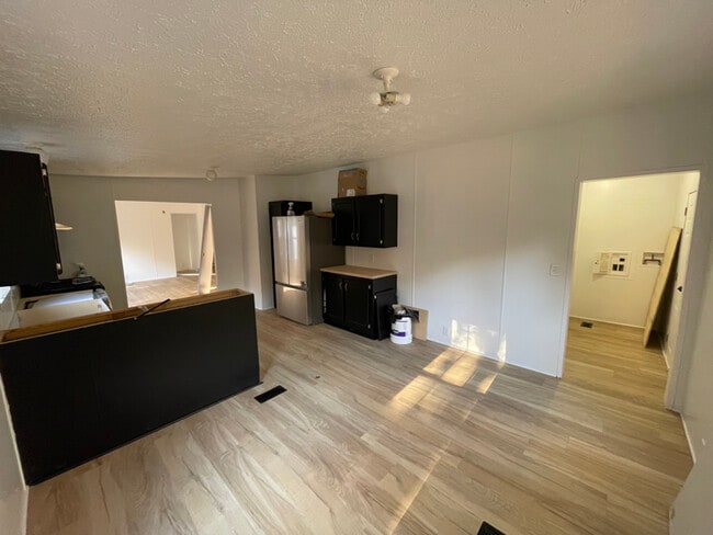 Building Photo - 8030 W Peterson Rd