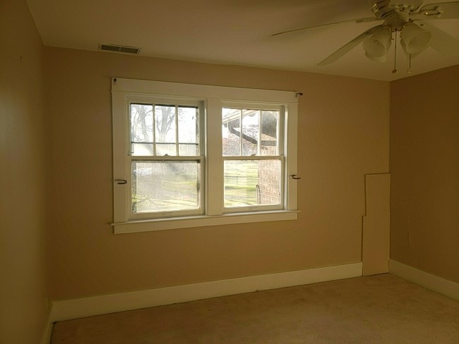 Building Photo - 17181 Pontchartrain Blvd