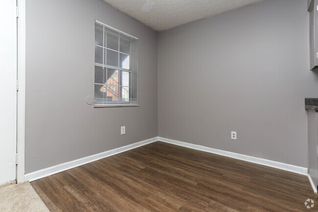 1BR, 1BA - 550 SF - Dining Area - Brandy Chase Apartments